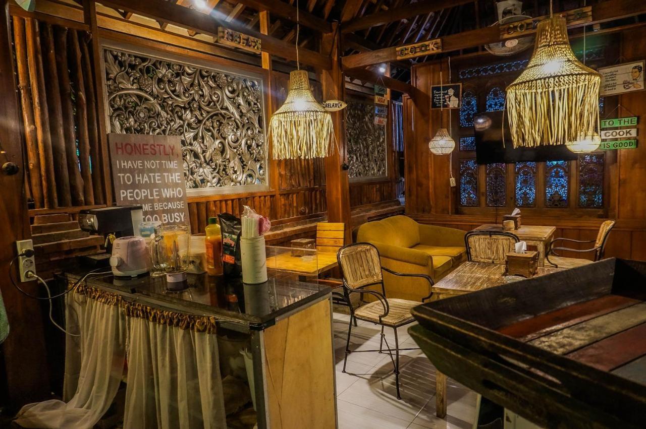 Wisma Pulau Merah Pasanggaran Esterno foto