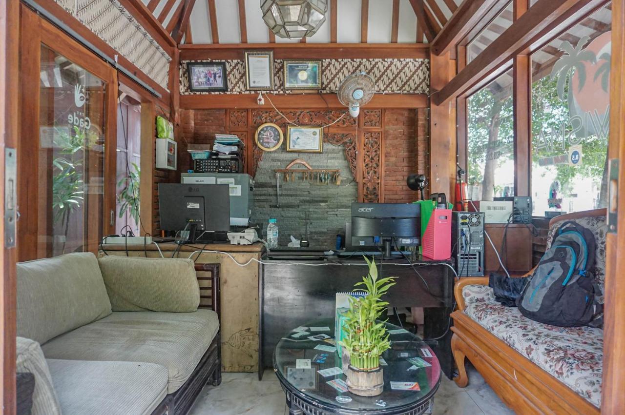 Wisma Pulau Merah Pasanggaran Esterno foto